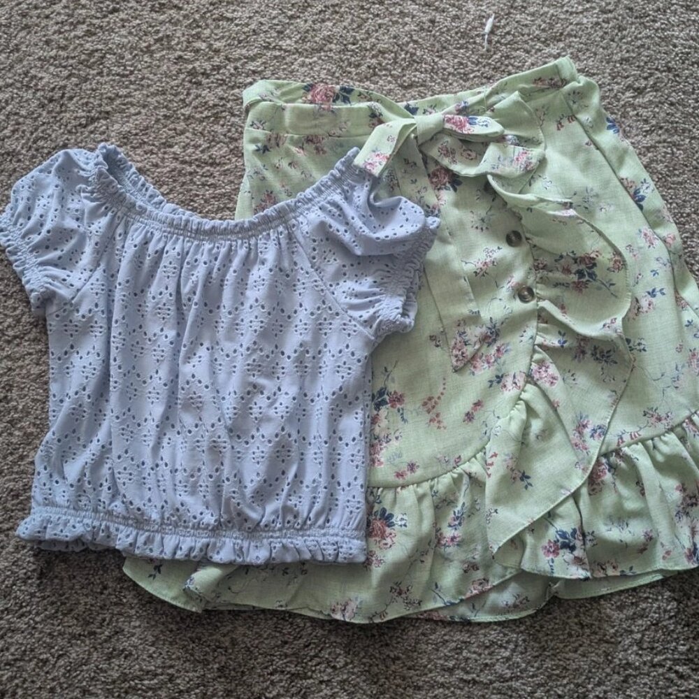 Girls 2 piece set - shirt and skirt Size 14